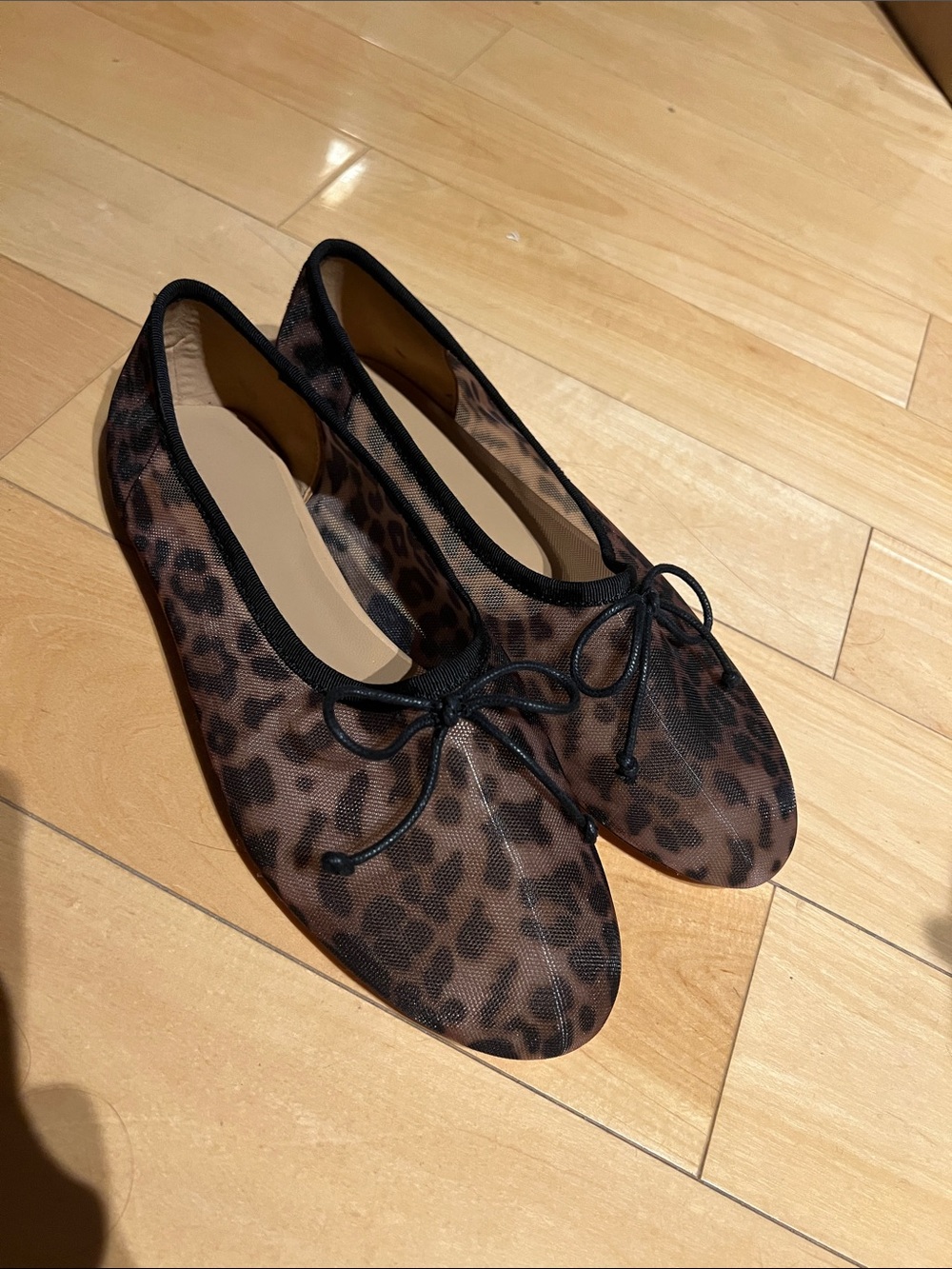 Leopard mesh ballet flats